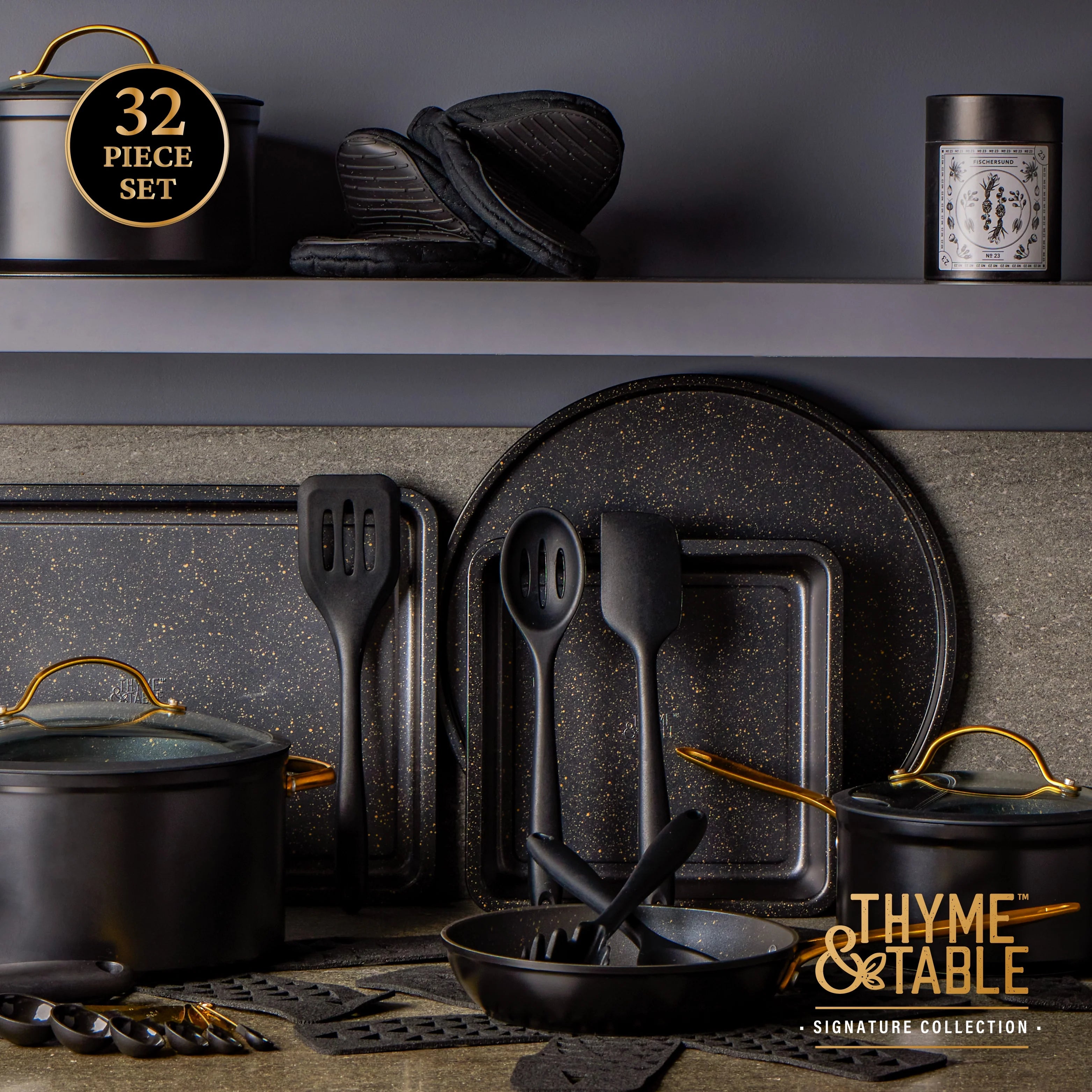 Juego de utensilios de cocina antiadherentes Thyme & Table de 32 piezas, color negro