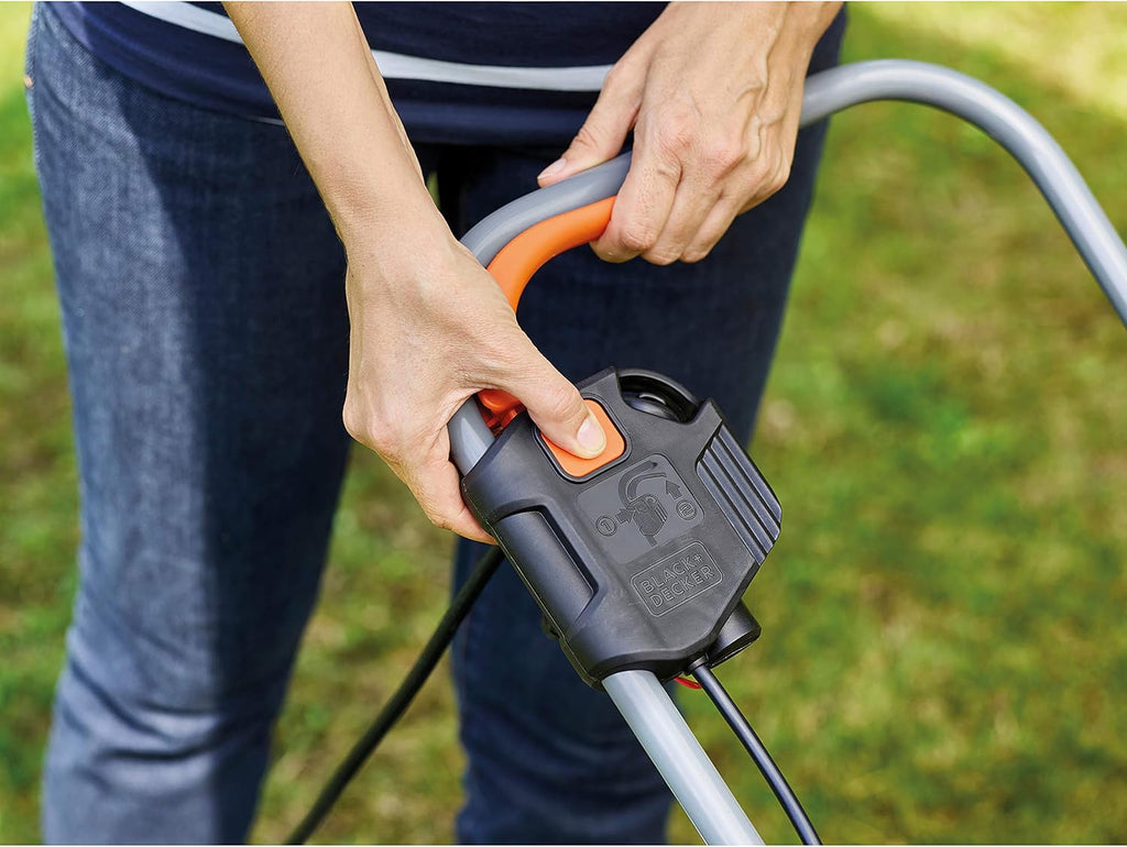 BLACK+DECKER Cortacésped eléctrico 1000W, ancho de corte 32 cm, ajuste de altura de 20-60mm, depósito de 35L, incluye desbrozadora 250W, sistema E-Drive, para jardines hasta 250m², BEMW351GL2