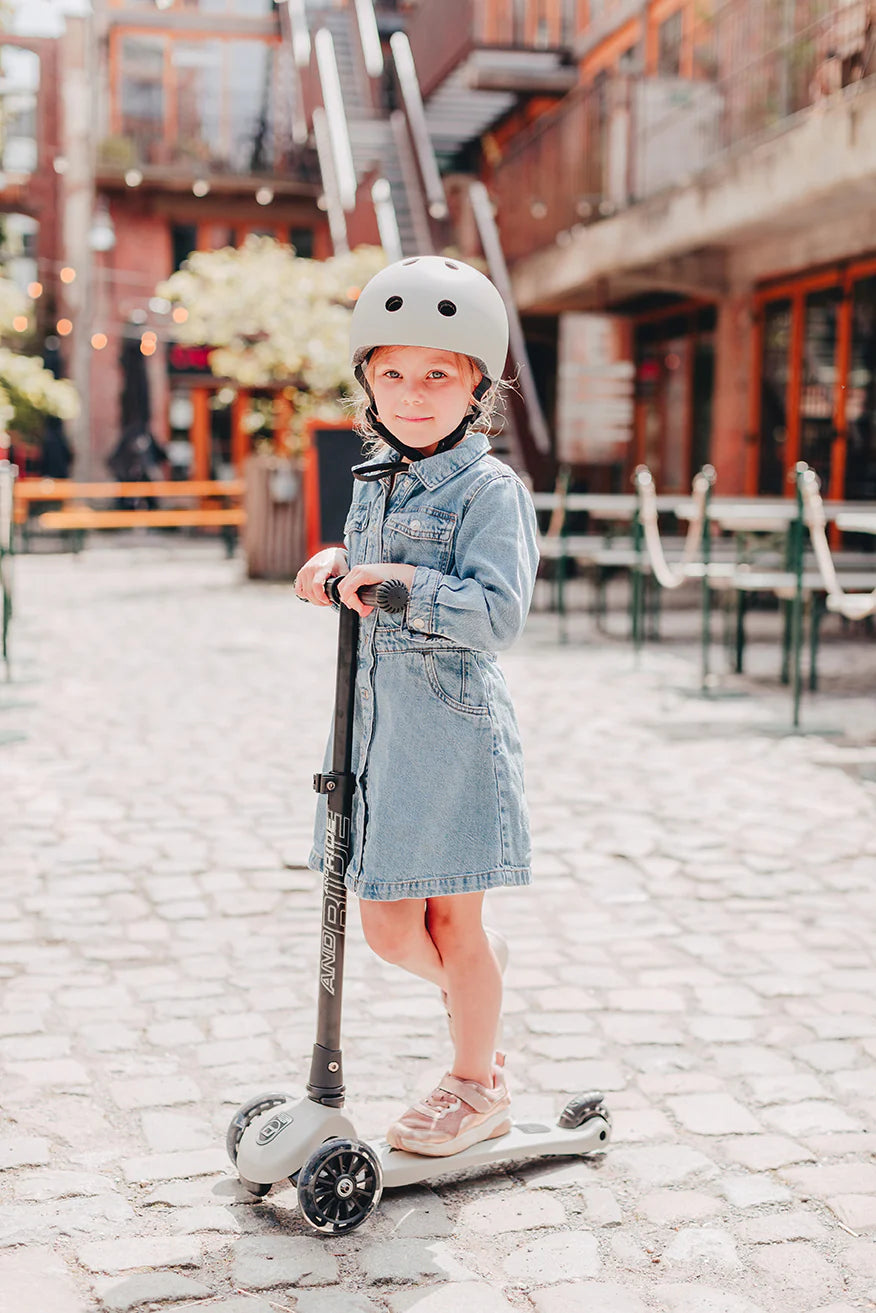2025 Patinete Scoot & Ride Highwaykick 3 LED para Niños, Plegable, Ruedas Luminosas, de 3 a 6 Años