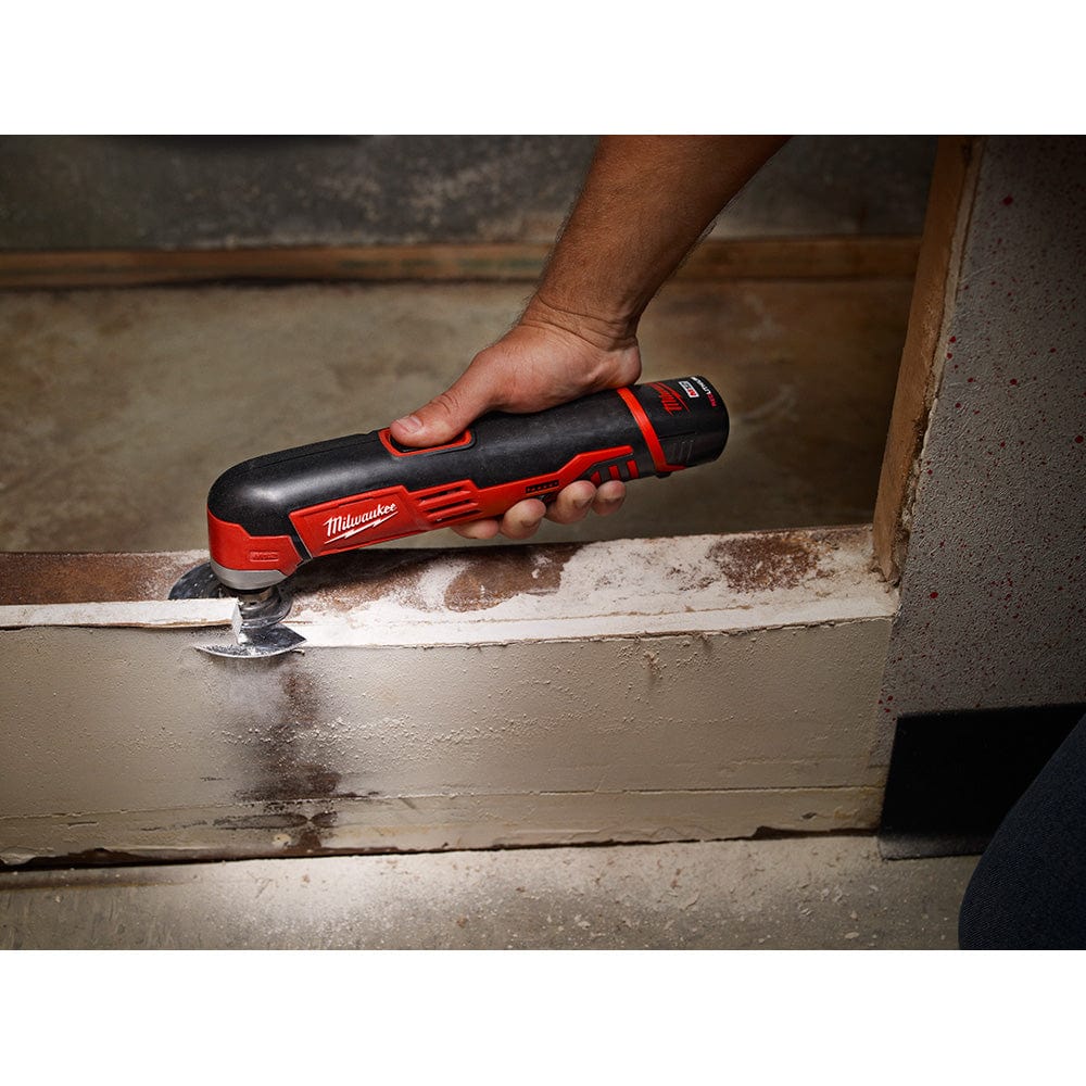 2025 Herramienta Multifunción Inalámbrica Milwaukee M12™ – Precisión y Potencia en Espacios Reducidos