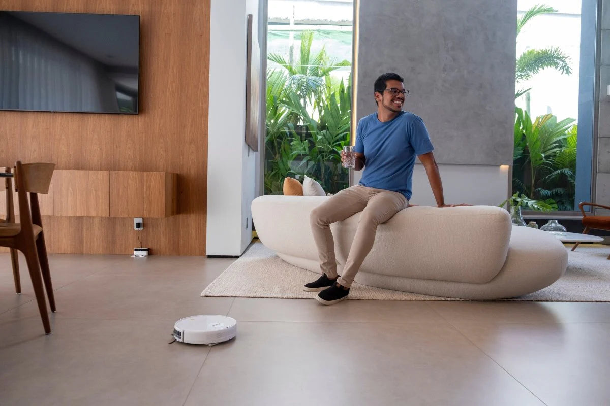2025 Aspiradora Robot RCV 1 – Limpieza inteligente y eficiente para pisos duros