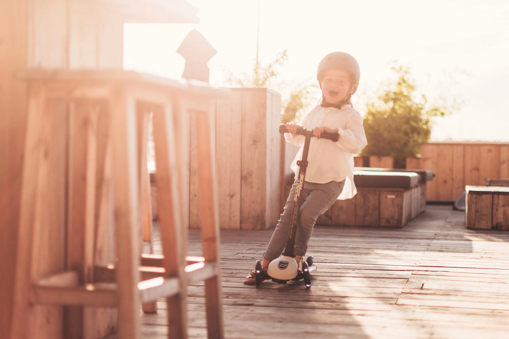 2025 Patinete Scoot & Ride Highwaykick 3 LED para Niños, Plegable, Ruedas Luminosas, de 3 a 6 Años