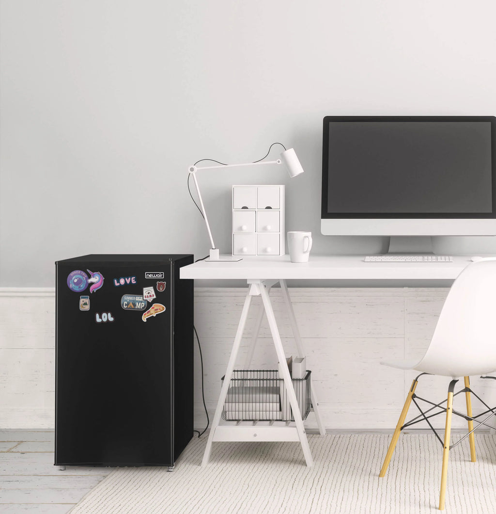 2025 Refrigerador Mini Bar Compacto Newair con Congelador – Negro (3,3 pies³)
