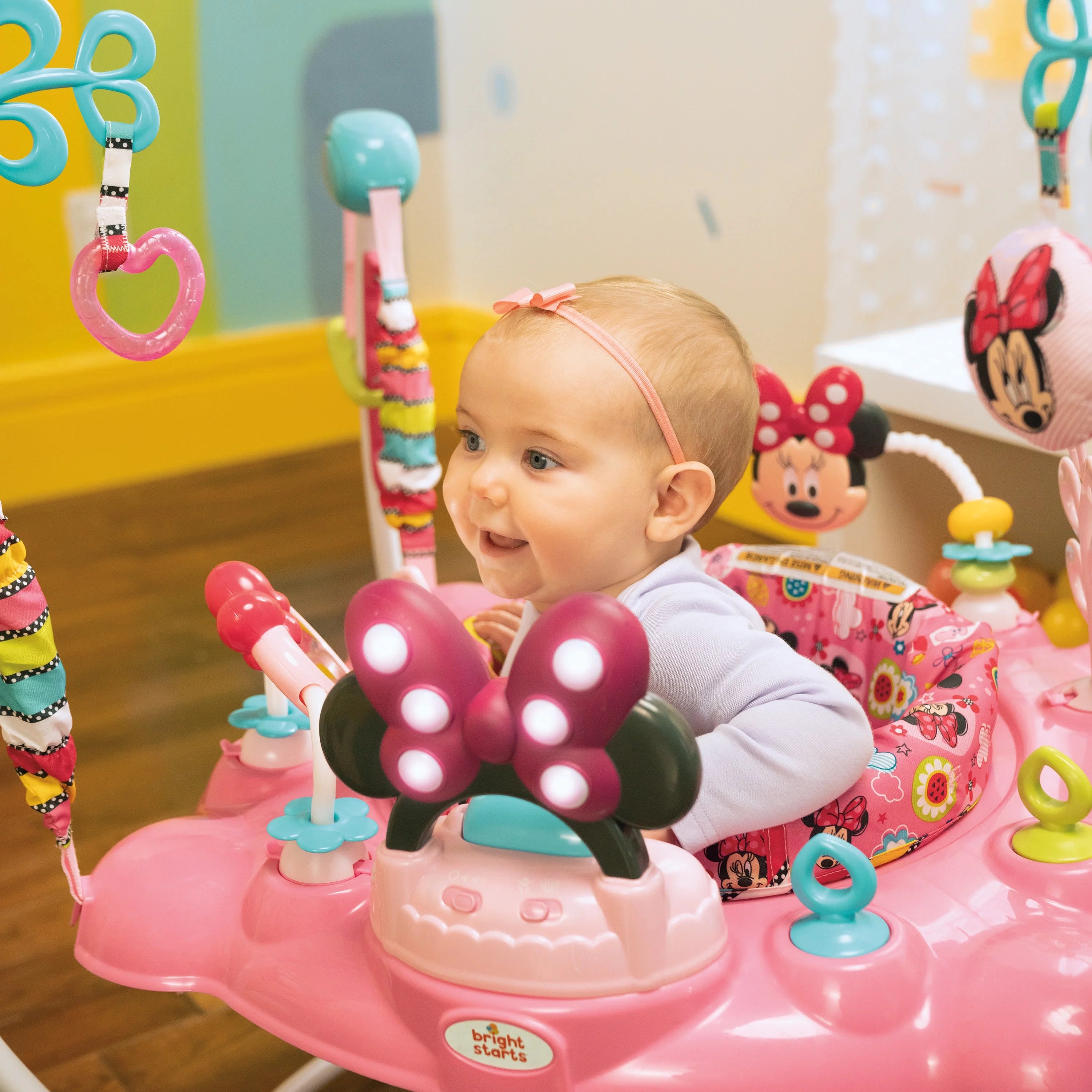 2025 Bright Starts Disney Baby Minnie Mouse PeekABoo transat d’activité avec lumières et musique, dès 6 mois