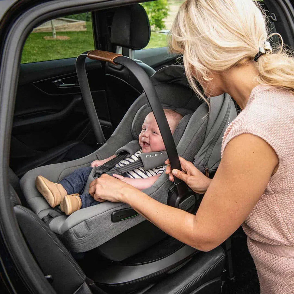 2025 Nuna PIPA Next i-Size asiento auto con base giratoria NEXT – ligero, seguro y flexible para tus desplazamientos
