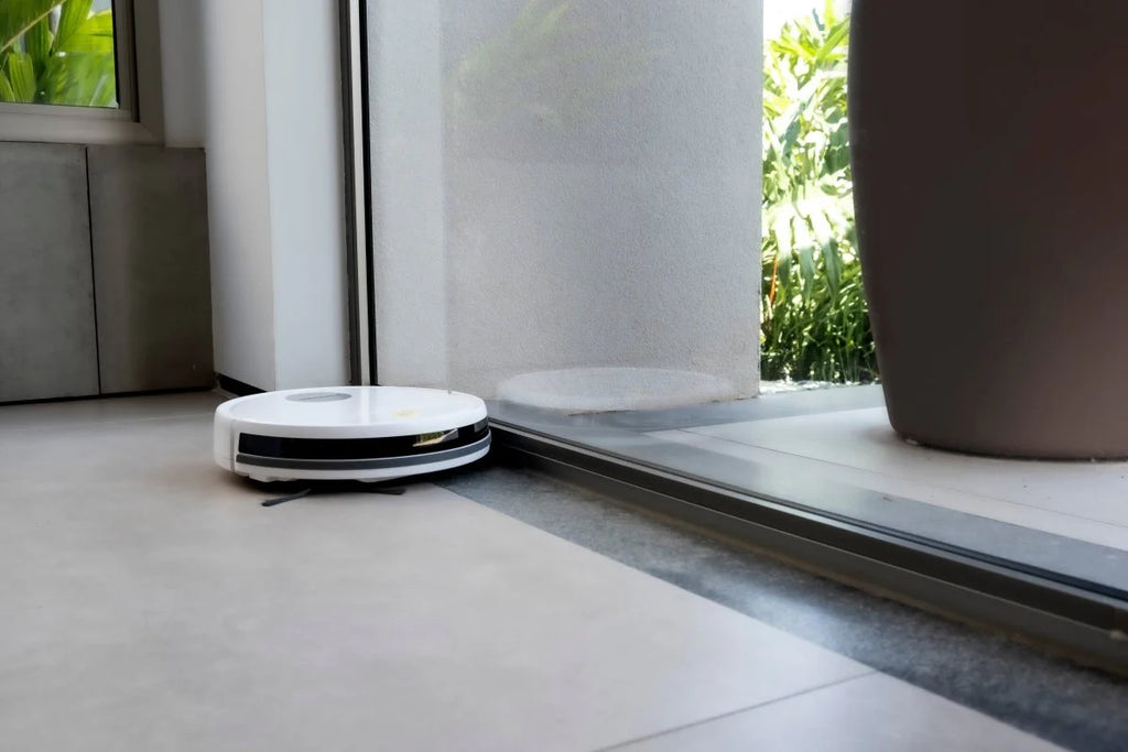 2025 Aspiradora Robot RCV 1 – Limpieza inteligente y eficiente para pisos duros