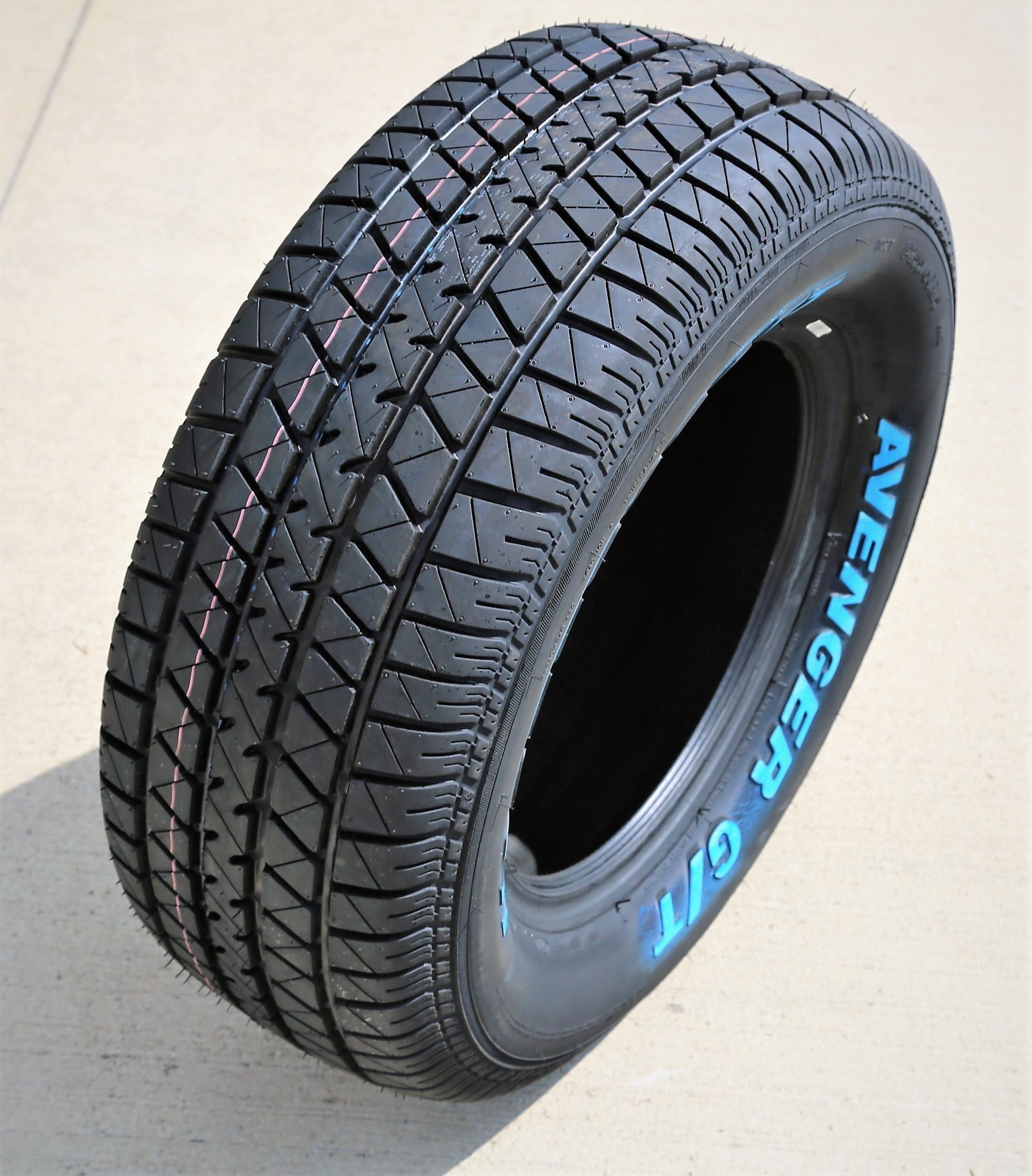 2025 Mastercraft Avenger G/T 235/70R15 102T AS All Season A/S Neumático