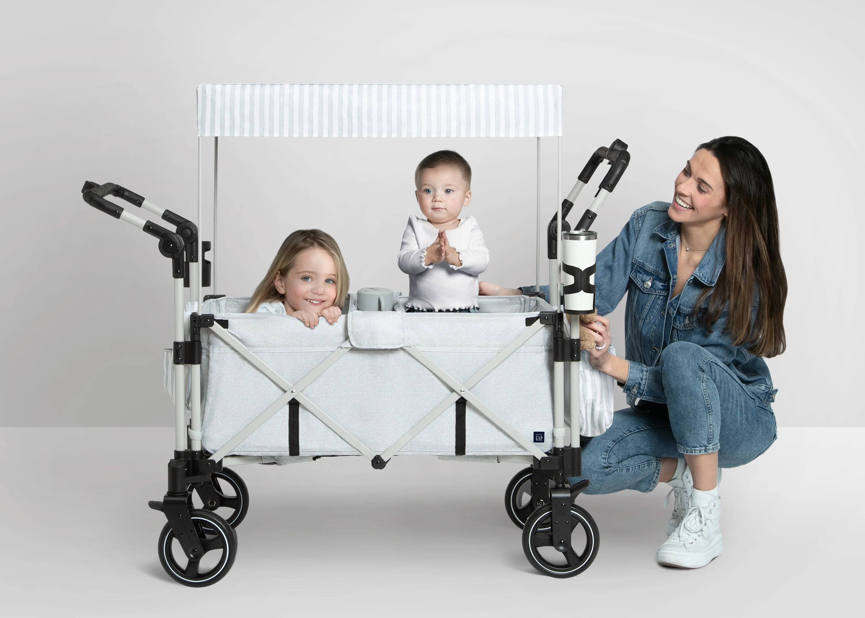 Carrito-Paseador babyGap Deluxe Explorer – Carrito Ecológico para Niños, Asientos Reciclados, Capota Anti-UV, Arnés de 3 Puntos, Almacenamiento Múltiple, Manillares Ajustables