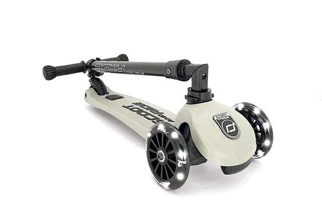 2025 Patinete Scoot & Ride Highwaykick 3 LED para Niños, Plegable, Ruedas Luminosas, de 3 a 6 Años