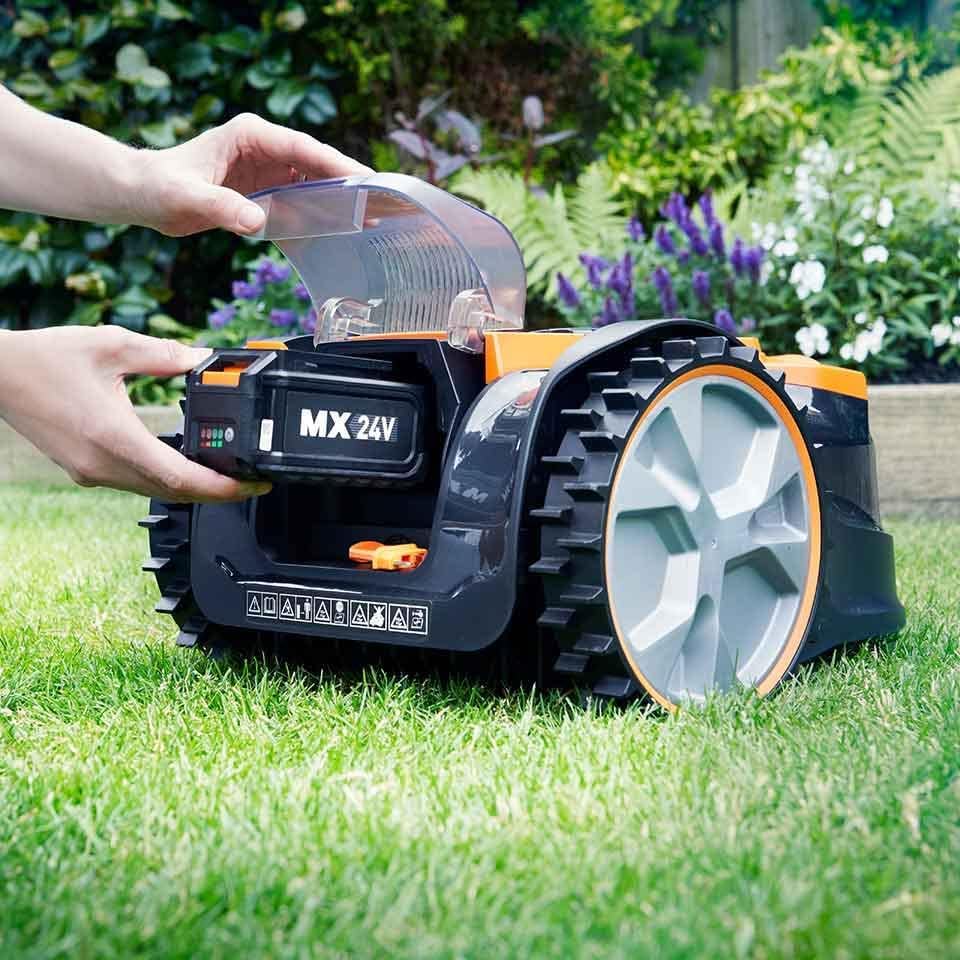 LawnMaster VBRM16 OcuMow™ Robots Electric Lawn Mowers for Gardens of 100 m2 Cut 20-60 mm, Slope 35% with Lithium Ion Battery MX 24V 4.0Ah and Fast Charger