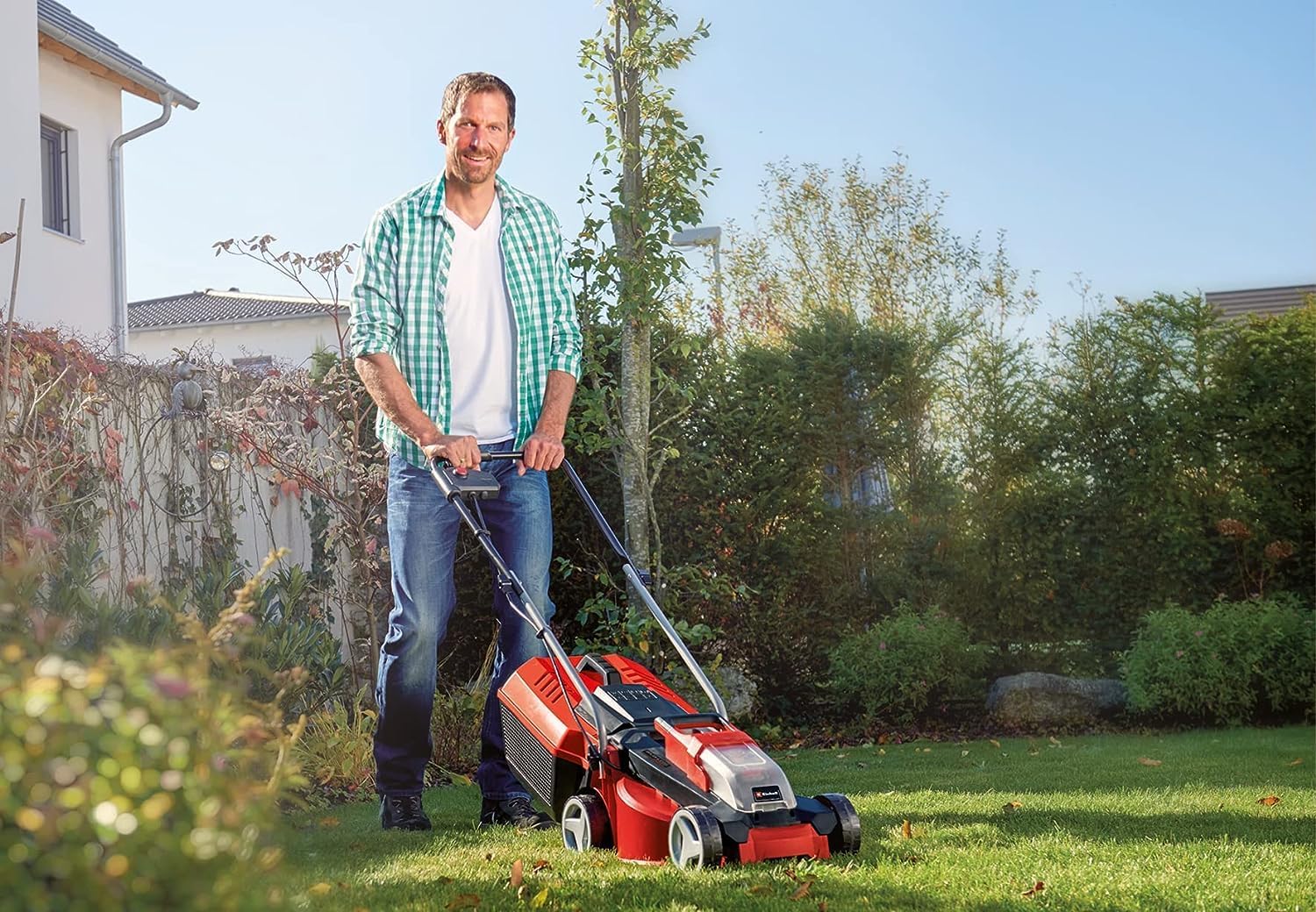 Einhell GE-CM 18/30 Li Battery Powered Lawn Mower Kit Power X-Change (18 V, 30 cm Cutting Width, Up to 150 m², Brushless, 25L Collecting Bag, 30-70 mm Cutting Height, with 3.0 Ah Battery and Charger)