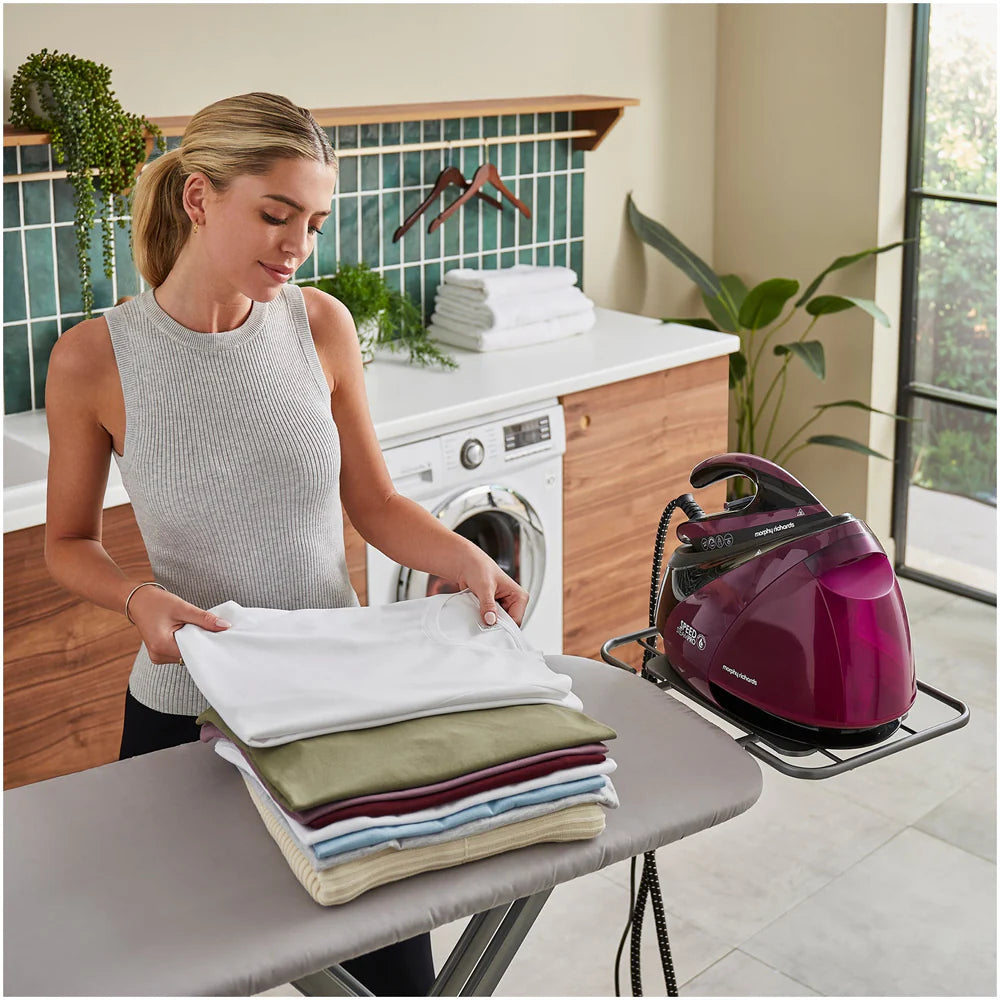 2025 Morphy Richards 332102 Speed Steam Pro - Centro de planchado con sistema de autolimpieza, 1,6L, Violeta - Planchado rápido y potente - Elimina las arrugas en una sola pasada