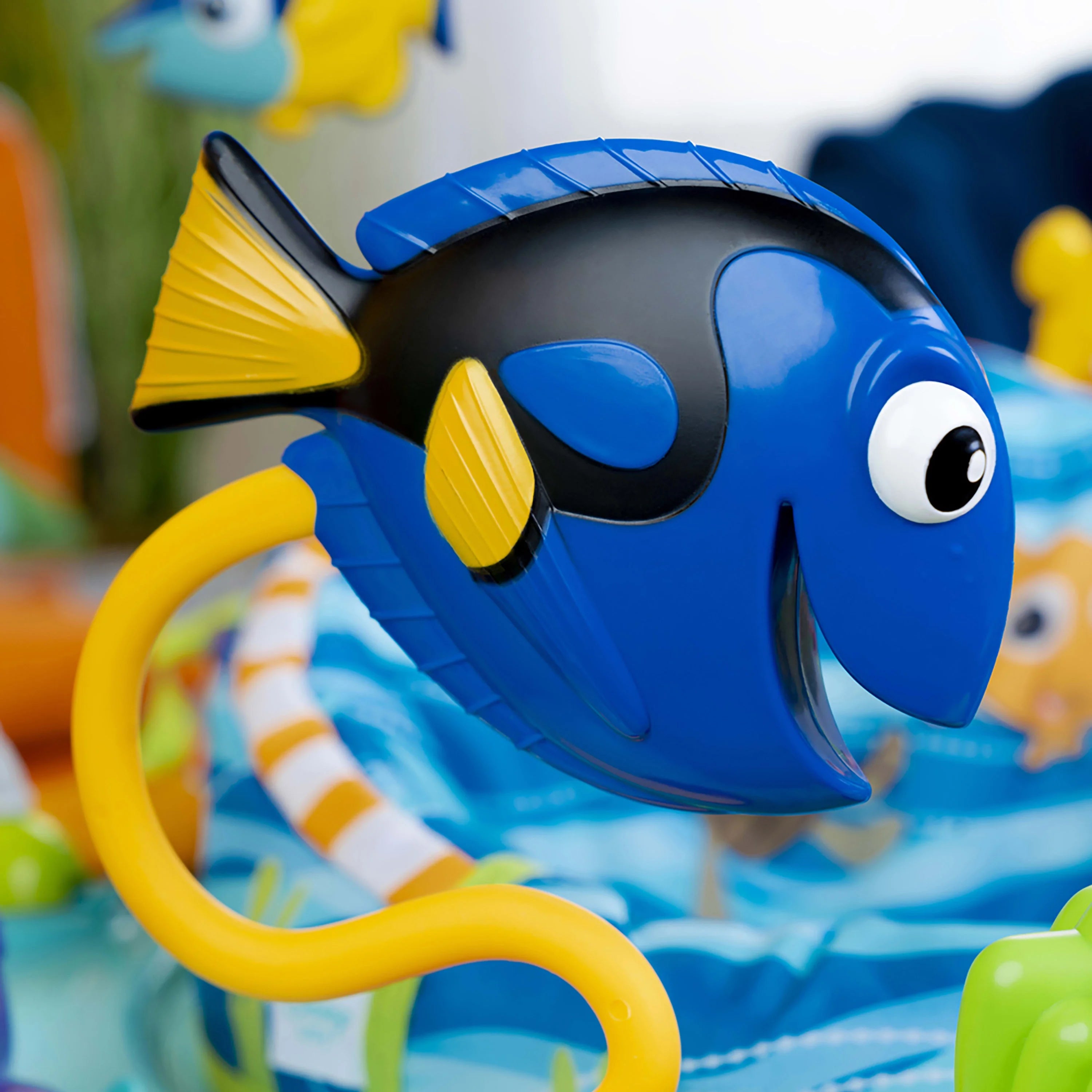 2025 Disney Baby Finding Nemo Centro de actividades ajustable para bebé con balancín de Bright Starts