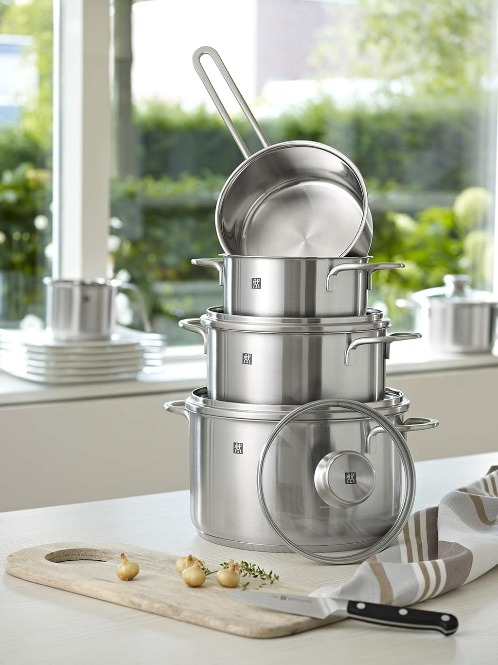 ZWILLING Juego de ollas Flow, 4 tapas, aptas para inducción, acero inoxidable, 5-teilig