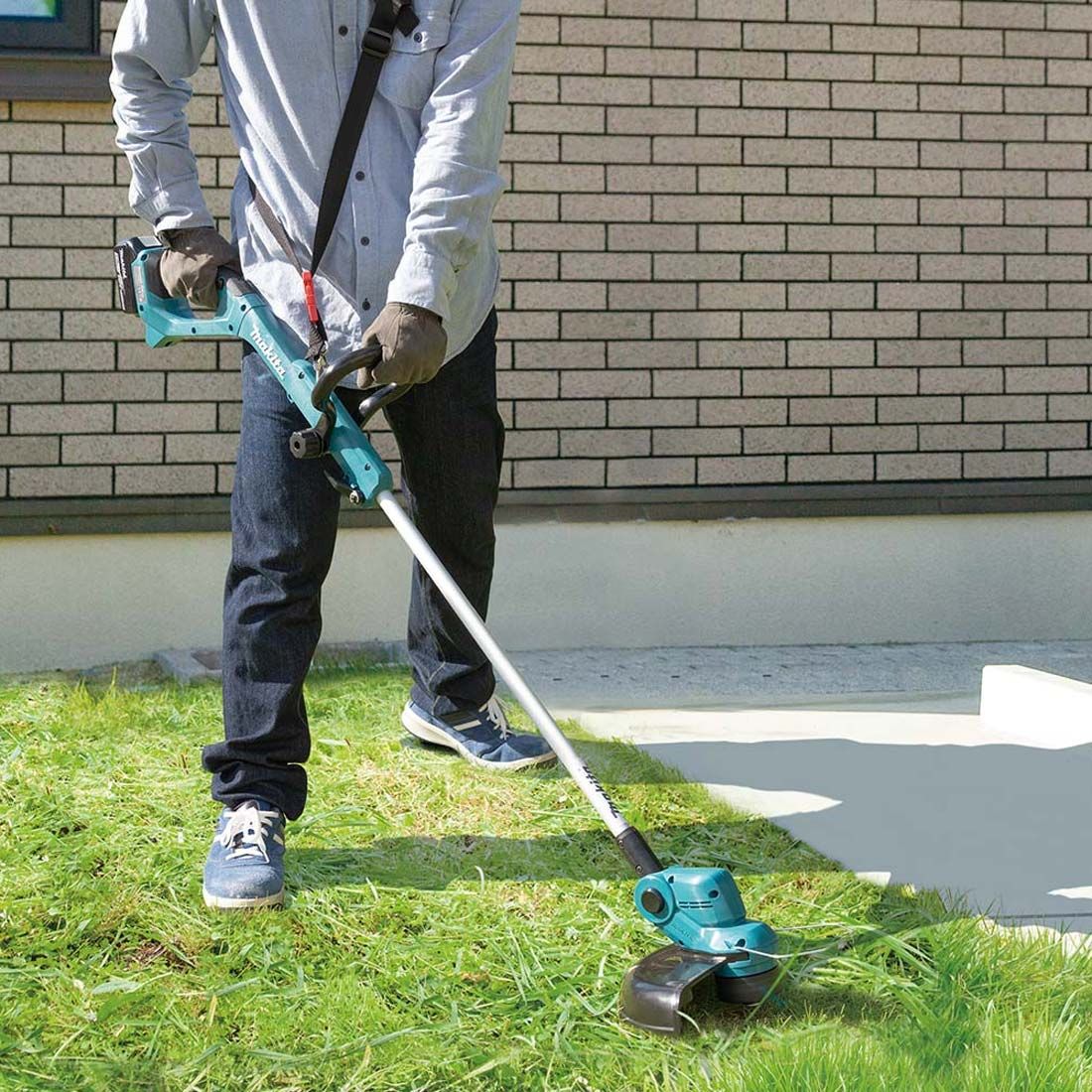 2025 Makita DUR193Z 18V LXT Cortadora de Línea Inalámbrica Solo Cuerpo**