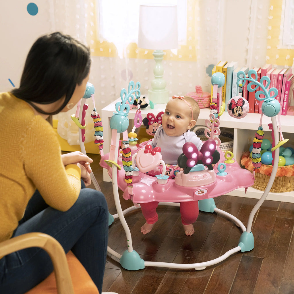 2025 Bright Starts Disney Baby Minnie Mouse PeekABoo transat d’activité avec lumières et musique, dès 6 mois