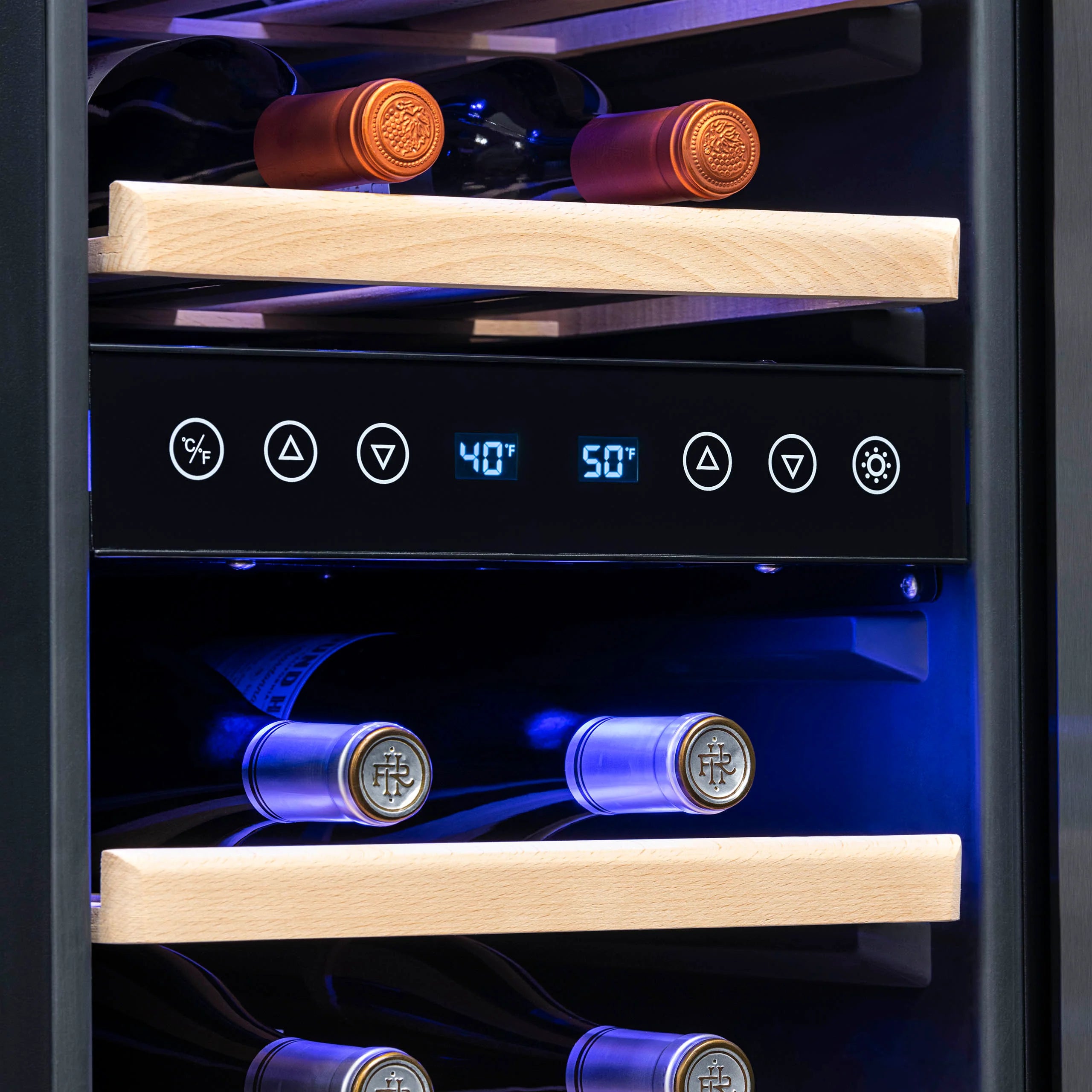 2025 Newair® Refrigerador de Vinos Empotrable Negro – 29 Botellas – 14,8" Doble Zona