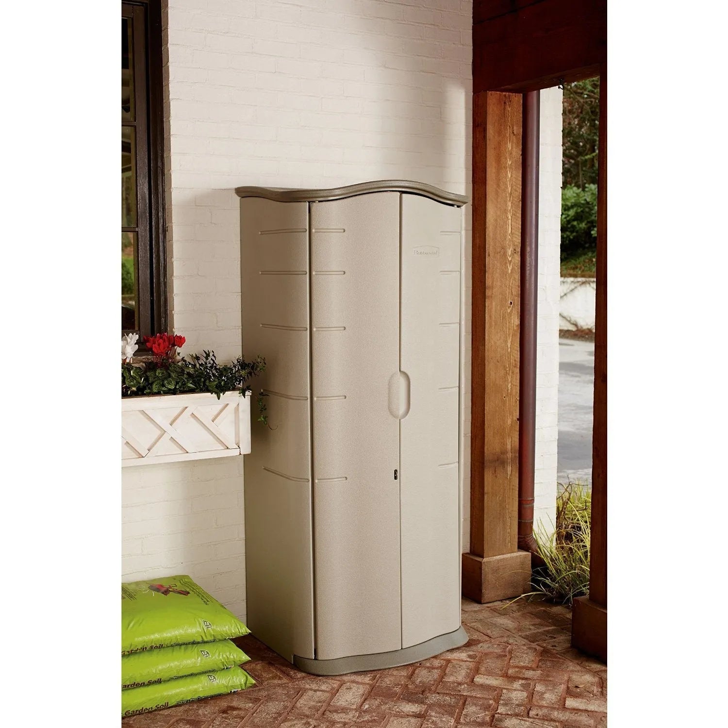 2025 Cobertizo Vertical de Almacenamiento de Resina Rubbermaid Resistente a la Intemperie
