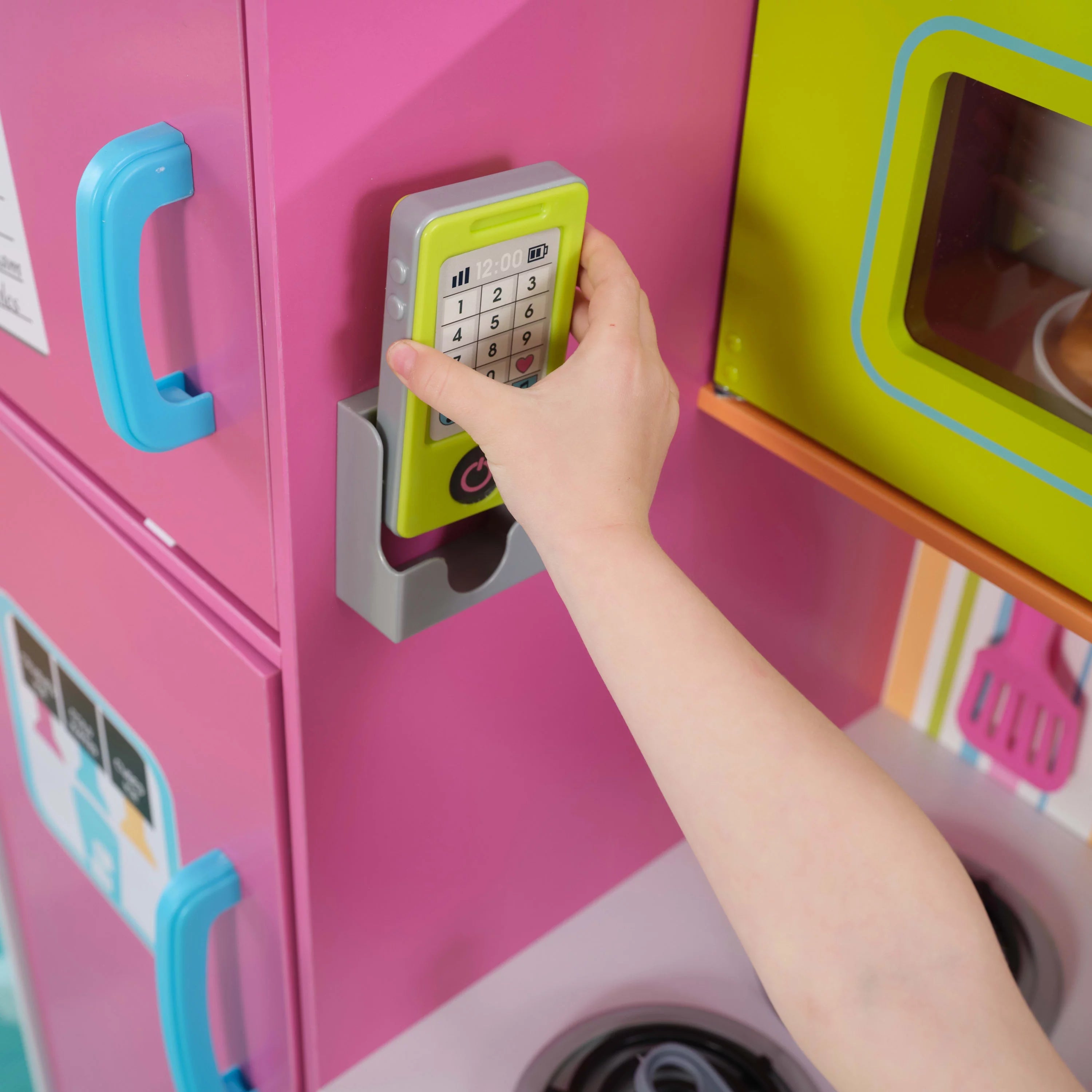 2025 Cocina de madera KidKraft Deluxe Big and Bright para niños, colores neón