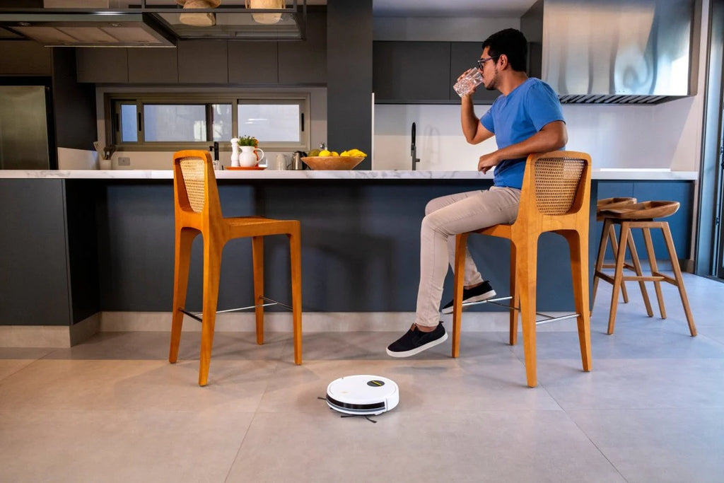 2025 Aspiradora Robot RCV 1 – Limpieza inteligente y eficiente para pisos duros