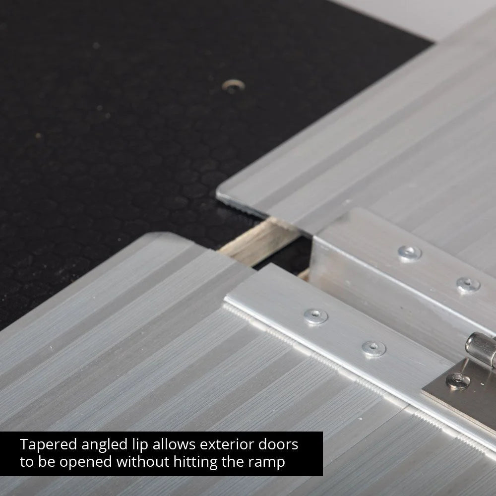 2025 Titan Ramps rampa plegable simple de 4 pies para silla de ruedas – capacidad de carga de 600 lb.