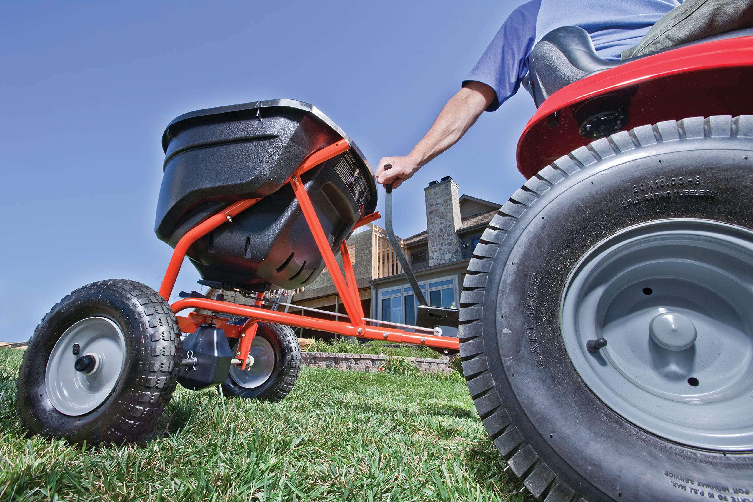2025 Esparcidor Agri-Fab de 130 Libras para Remolcar