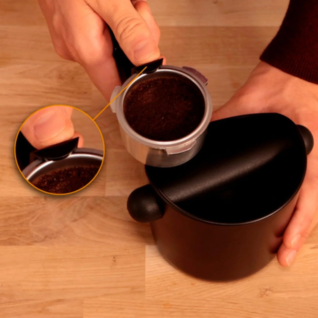 Krups Virtuoso Essential - Cafetera espresso 15 bar, acero inox negro, diseño compacto y elegante, parada automática, espresso y cappuccino, Thermoblock, boquilla de vapor, incluye cuchara, XP4418