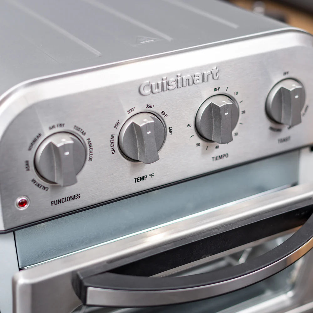 2025 Horno, Tostador y AirFryer Compacto 6 en 1 TOA-28 de Cuisinart®