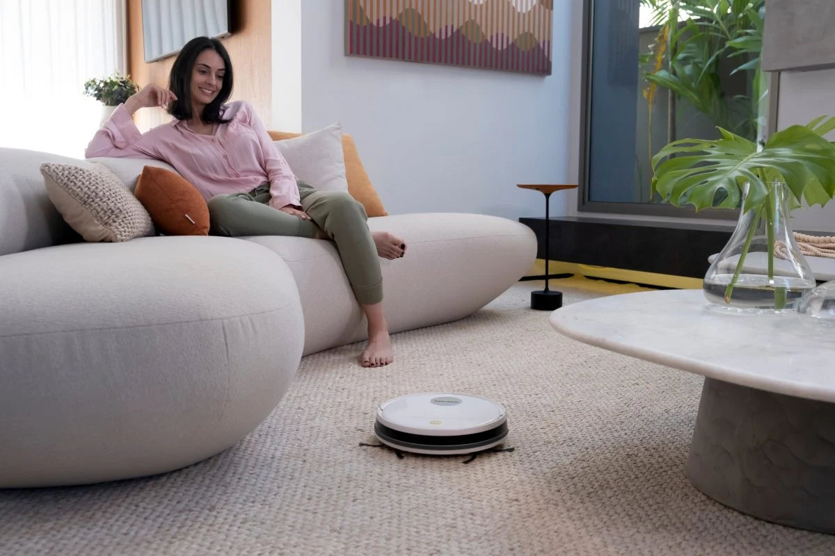 2025 Aspiradora Robot RCV 1 – Limpieza inteligente y eficiente para pisos duros