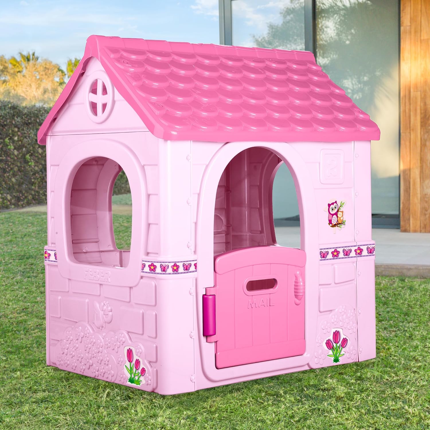 Feber - Fantasy House, Casita Infantil de Juegos con Puerta Abatible, Jugar al Aire Libre o en Casa, Resistente y de Fácil Montaje, para Niños de 2 a 6 años, Famosa (800010237), Versión previa