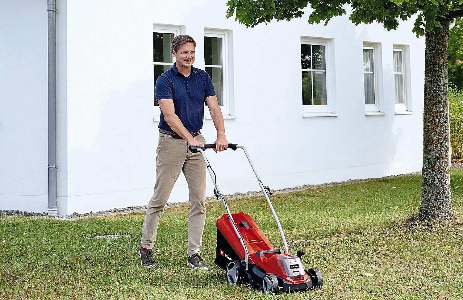 2025 Cortacésped a batería Einhell GE-CM 18/33 Li-Solo Power X-Change (18 V, ancho de corte 33 cm, hasta 200 m², motor brushless, bolsa de recogida 30 L, altura de corte 25-65 mm, sin batería)