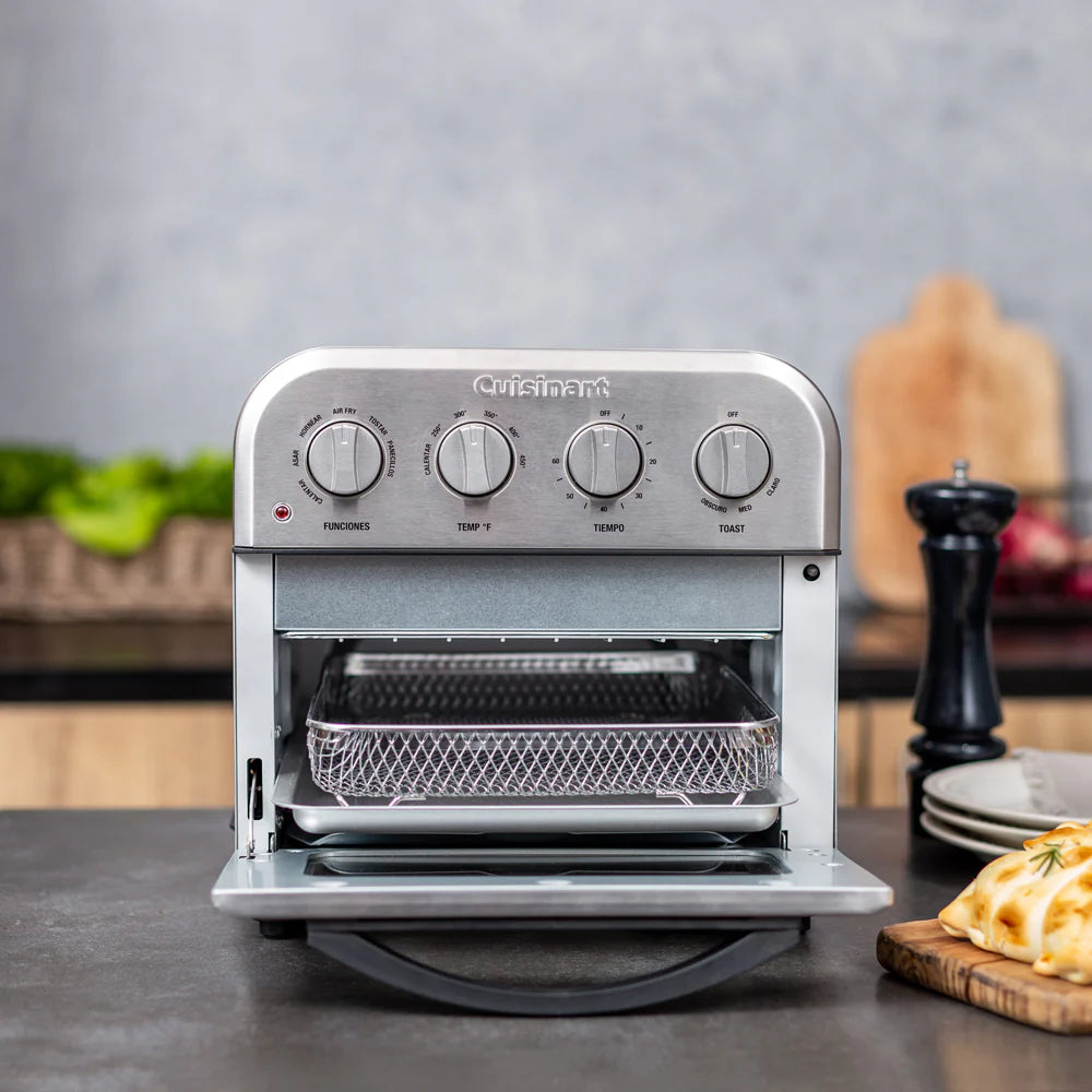 2025 Horno, Tostador y AirFryer Compacto 6 en 1 TOA-28 de Cuisinart®